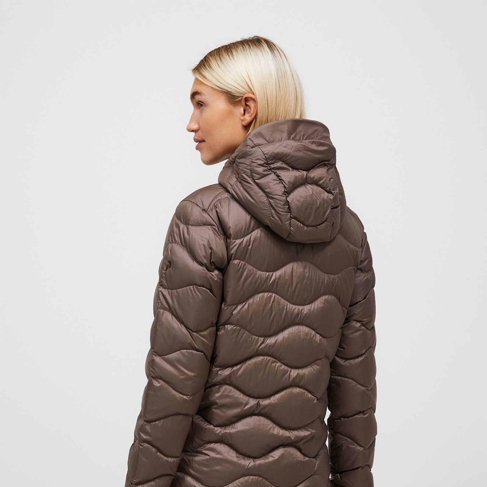 Helium Down Hood Jacket | Women's Peak Performance Women's Insulated Jackets