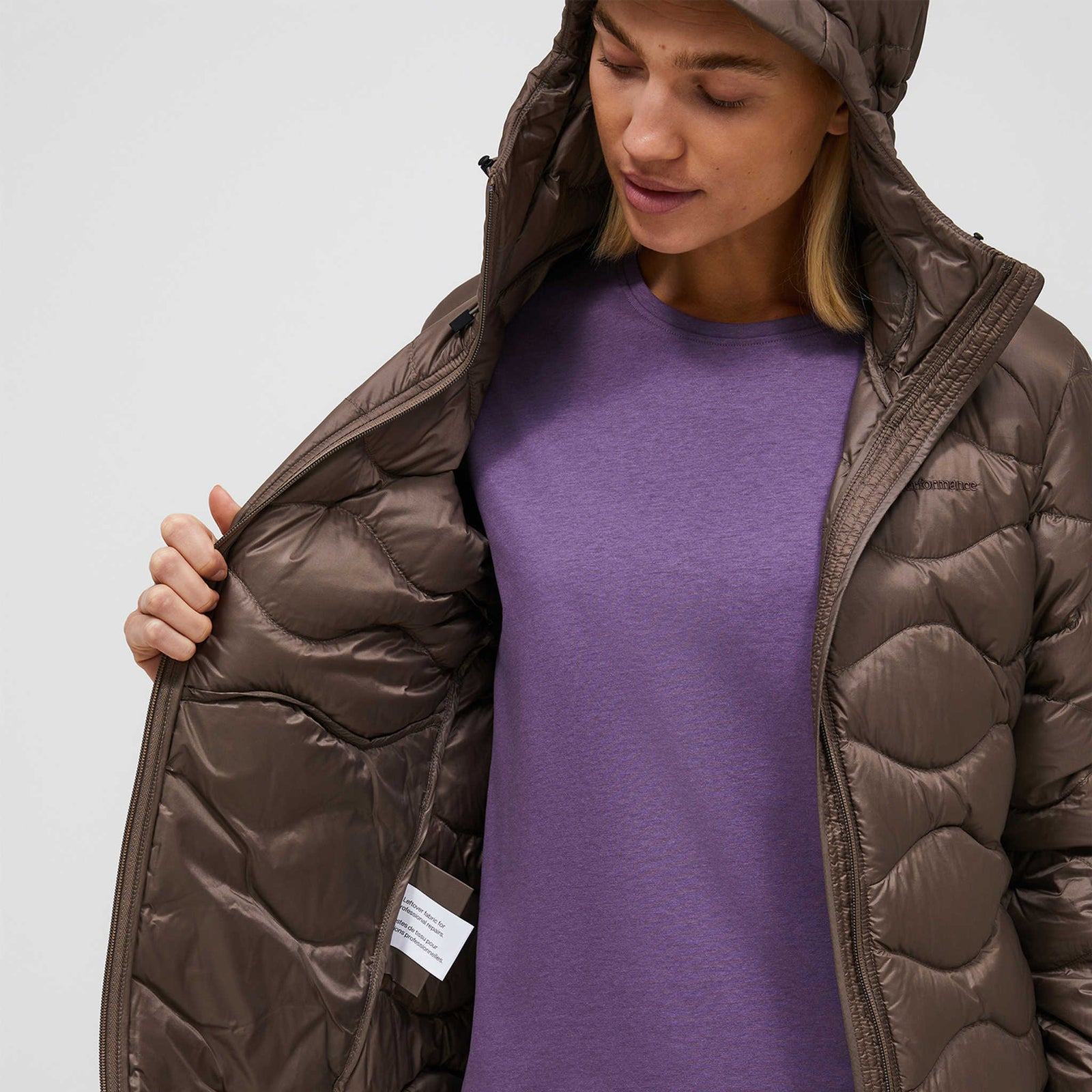 Helium Down Hood Jacket | Women's Peak Performance Women's Insulated Jackets