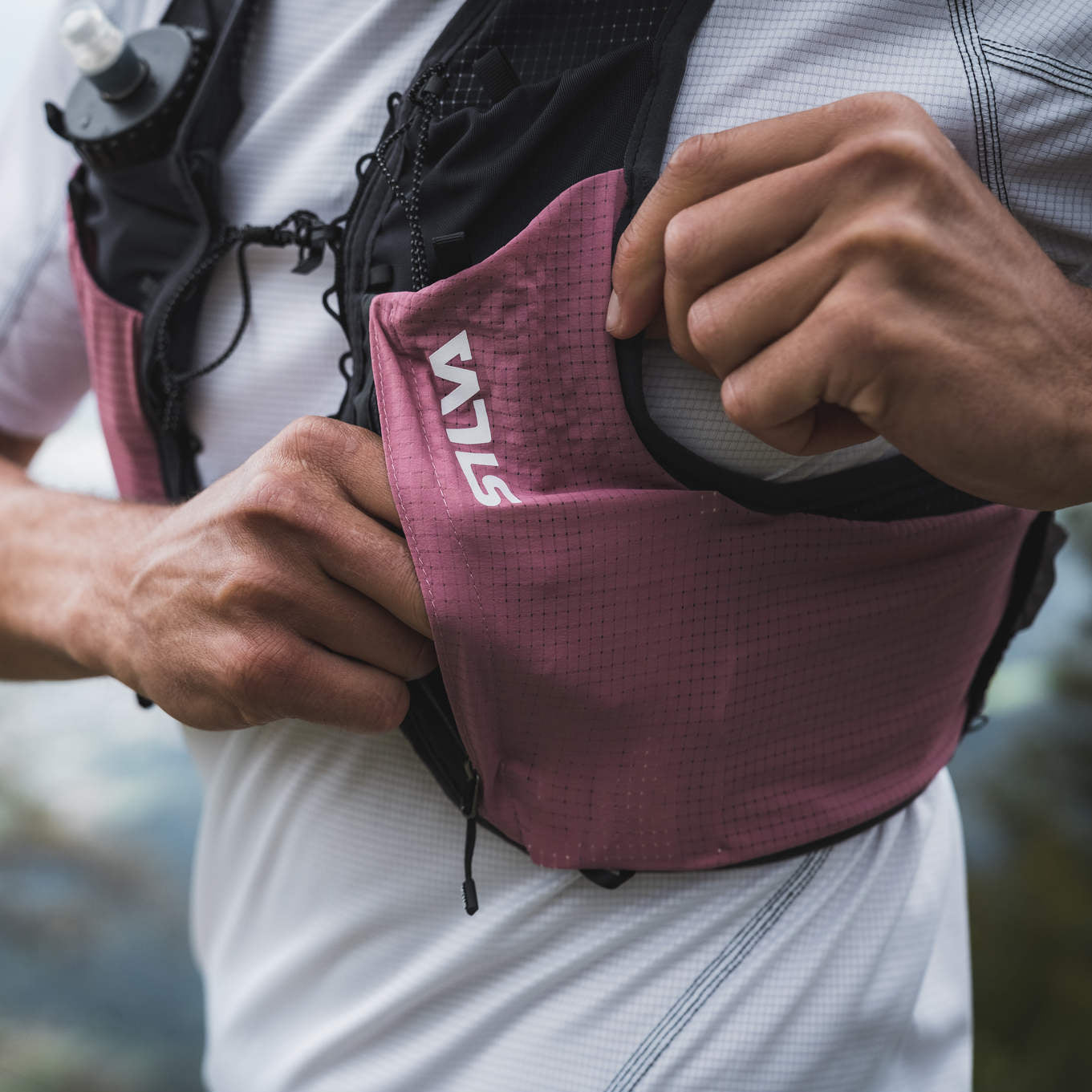 Strive Fly Vest Silva Running Vests