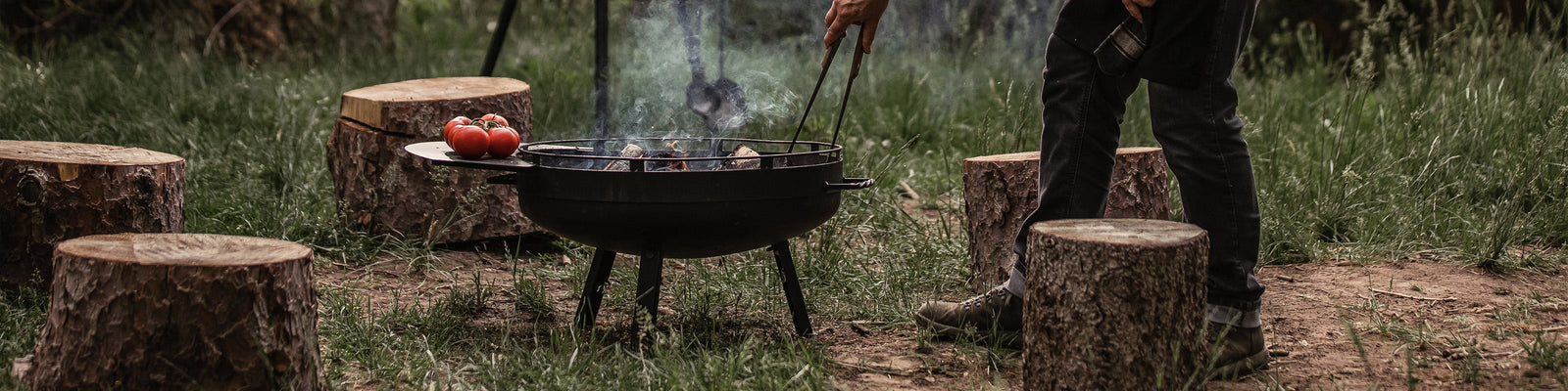 Barbecues, foyers et ensembles de cuisson