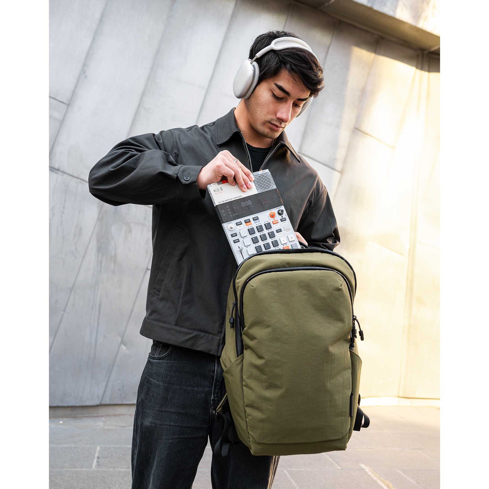 Bravo Backpack 23L Alpaka AA010610524 Backpacks 23L / Green | Axoflux 400D