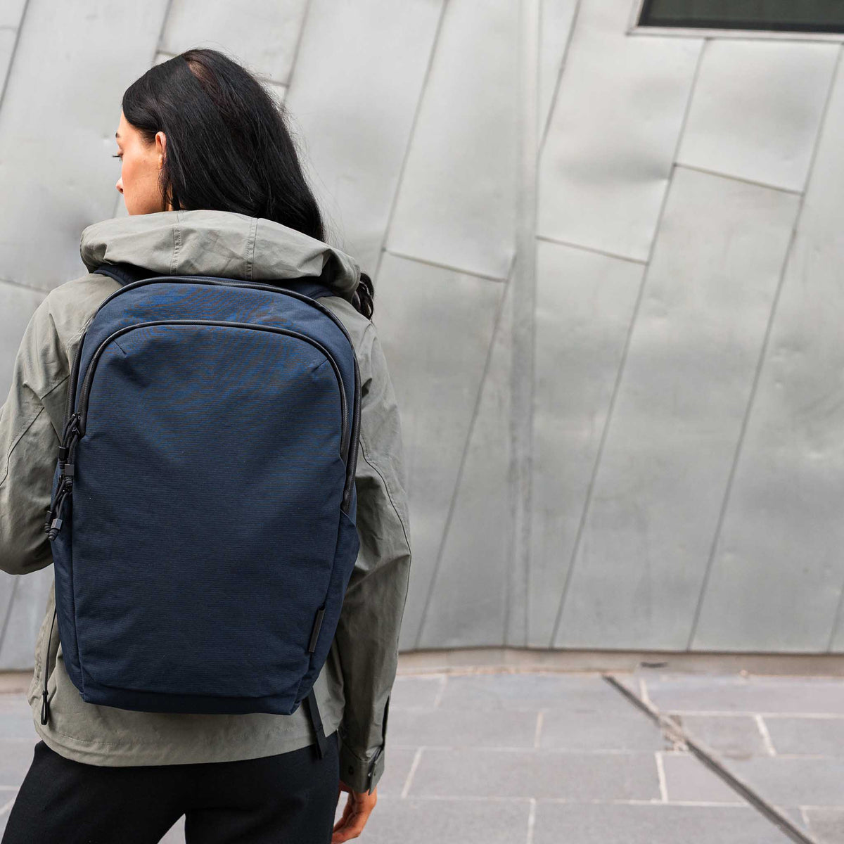 Bravo Backpack 23L Alpaka AA010610124 Backpacks 23L / Black | Axoflux 400D