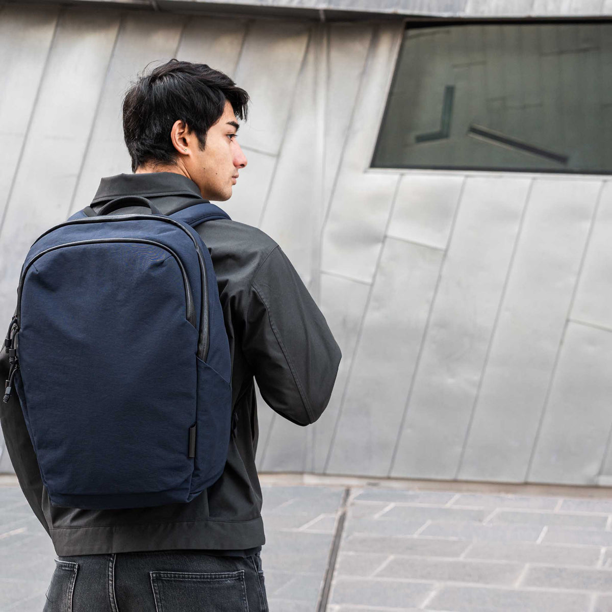 Bravo Backpack 23L Alpaka AA010610124 Backpacks 23L / Black | Axoflux 400D