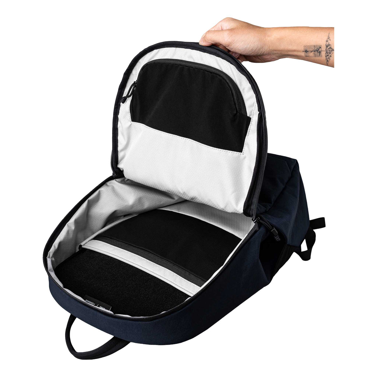 Bravo Backpack 23L Alpaka AA010610624 Backpacks 23L / Moonlight Blue | Axoflux 400D