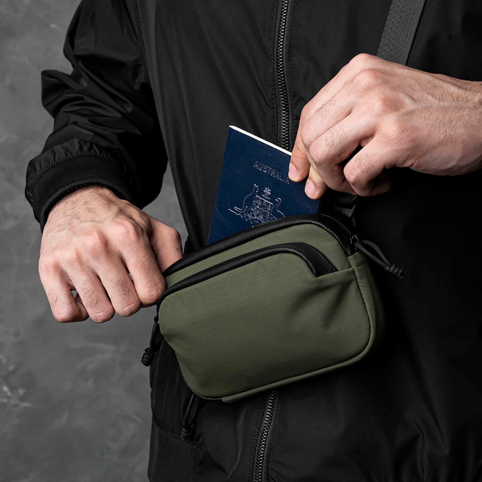 Bravo Passport Pouch Alpaka AD010990518 Wallets One Size / Green Axoflux 210D