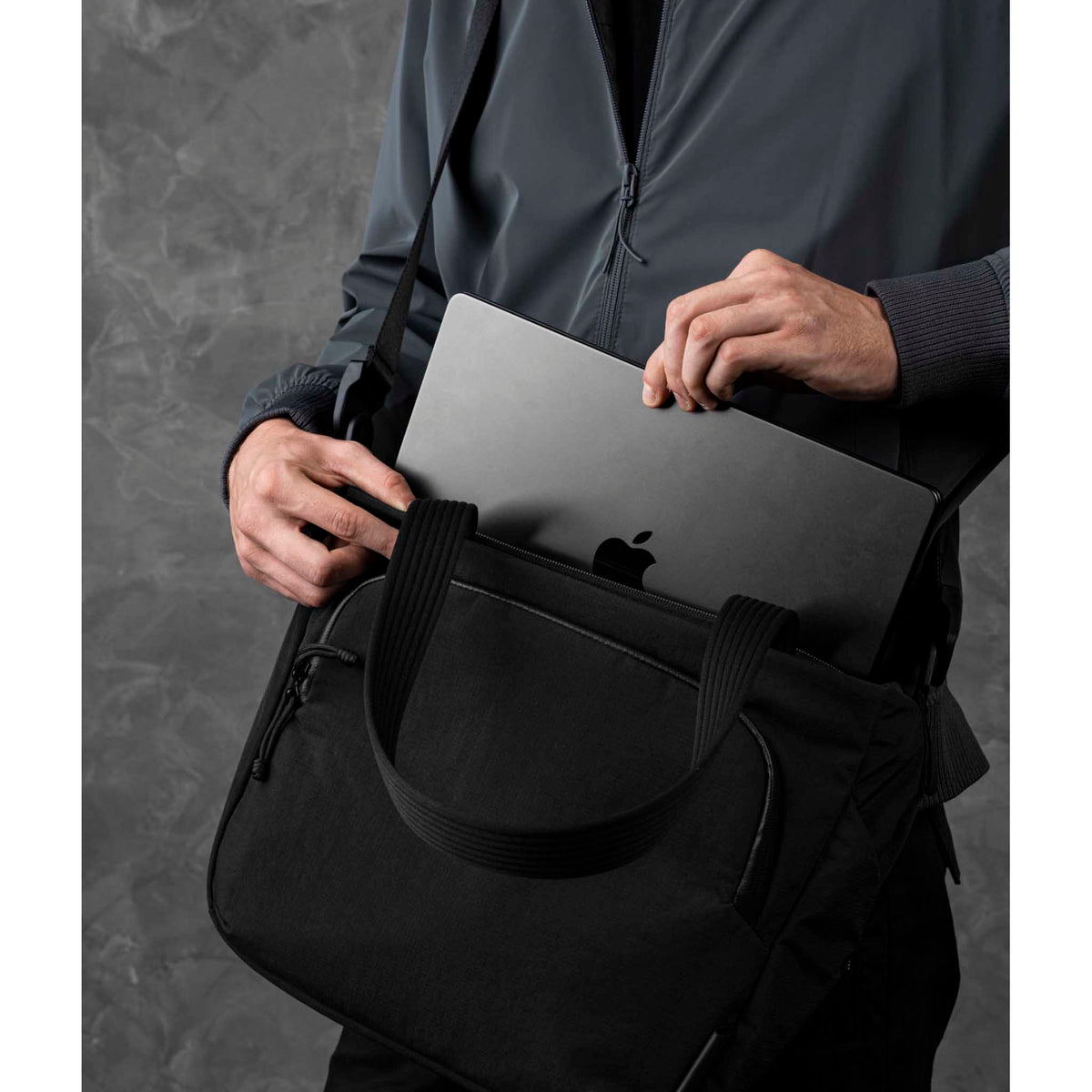 Bravo Tote V2 Alpaka Tote Bags