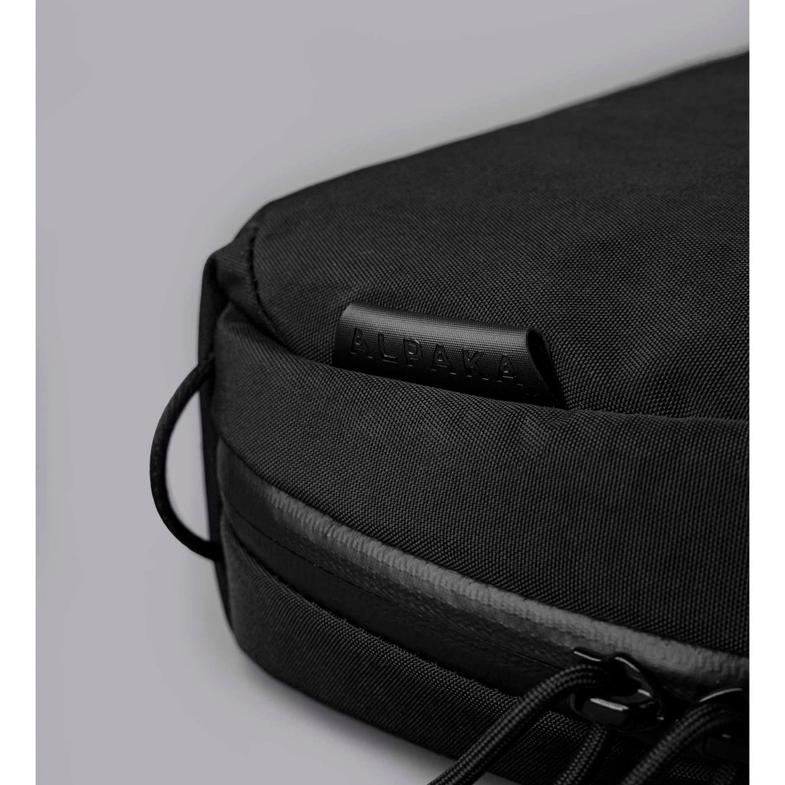 Eclipse Gaming Sling Alpaka AD010980131 Sling Bags One Size / Black | Axoflux 400D Washed Nylon