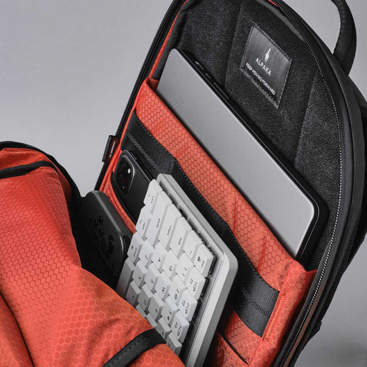 バッグ ELEMENTS BACKPACK PRO X-Pac 26L Elements Backpack Pro | ALPAKA