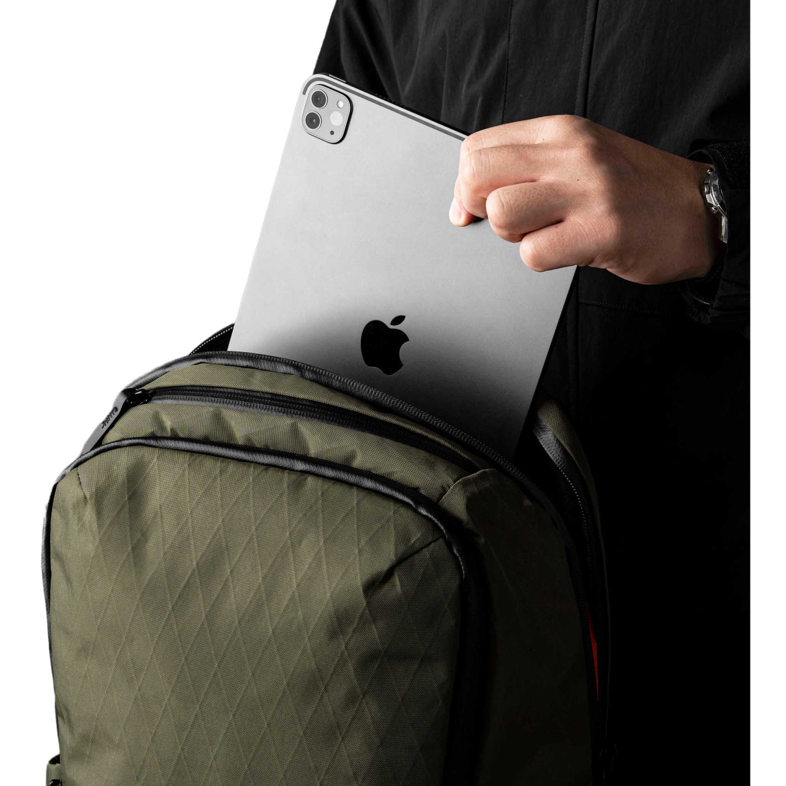 Elements Backpack Pro Alpaka AA010360507 Backpacks 26L / Olive Green | X-Pac X42