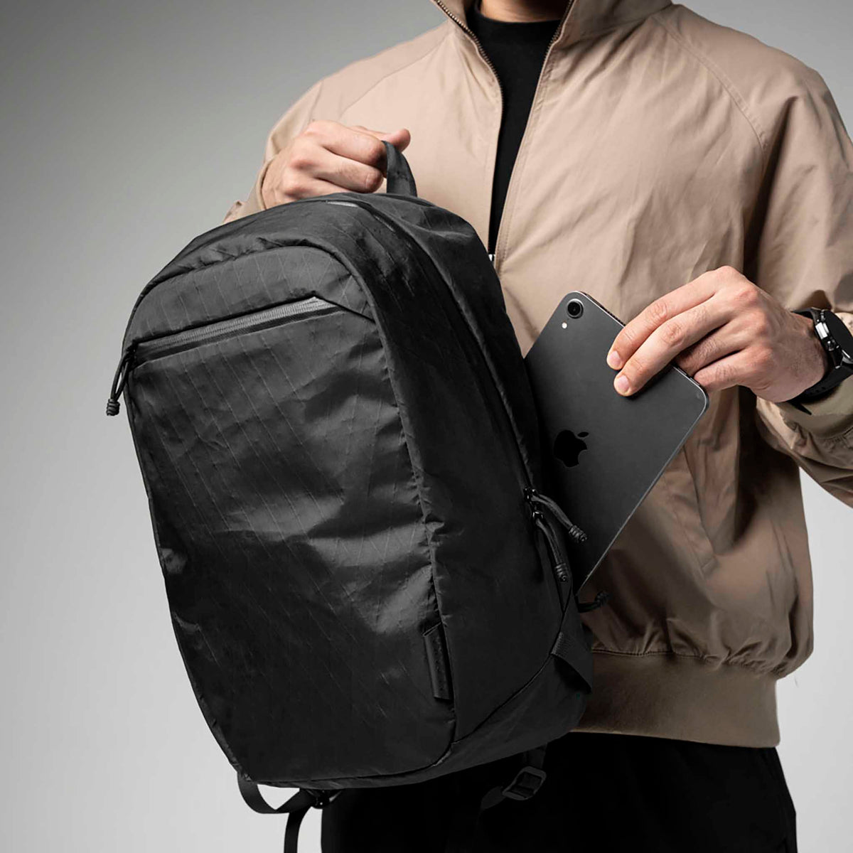 Essential Backpack 16L Alpaka AD010840103 Backpacks 16L / Black X-Pac Vx21