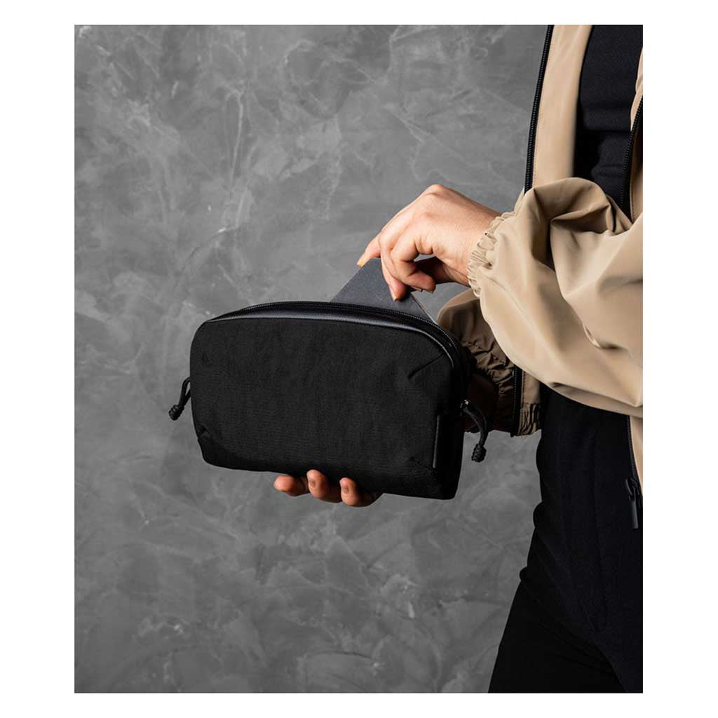 Flight Pouch Pro Alpaka AA010810124 Pouches 0.7L / Black | Axoflux 400D