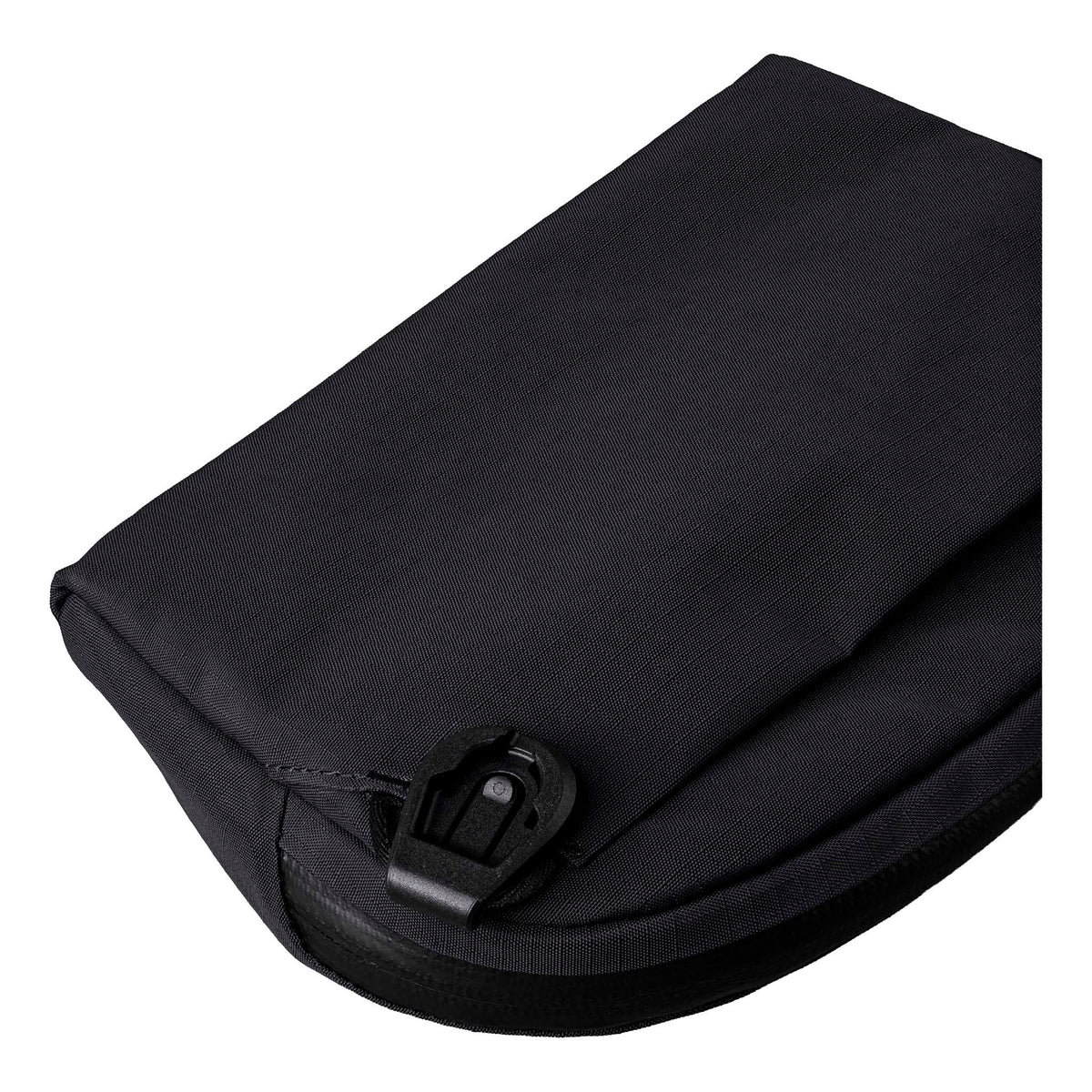 Flight Sling 1L Alpaka AA010530118 Sling Bags 1L / Black | Axoflux 210D