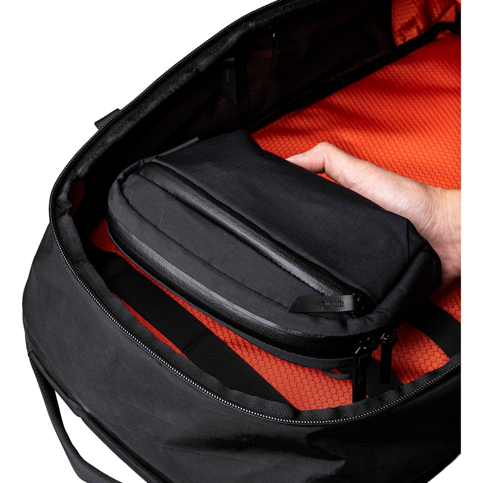 Flight Sling 1L Alpaka AA010530118 Sling Bags 1L / Black | Axoflux 210D