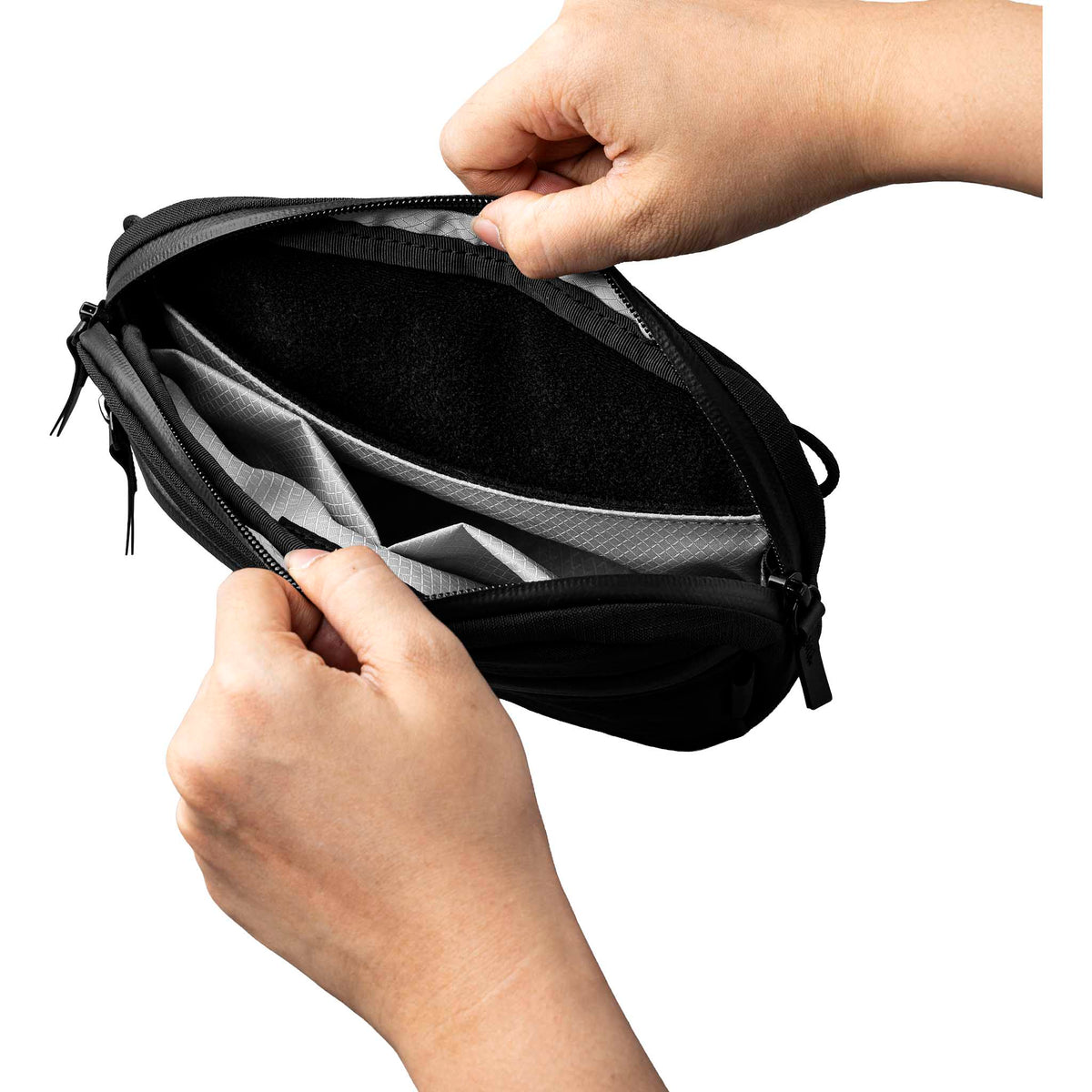 Flight Sling 1L Alpaka AA010530124 Sling Bags 1L / Black | Axoflux 400D