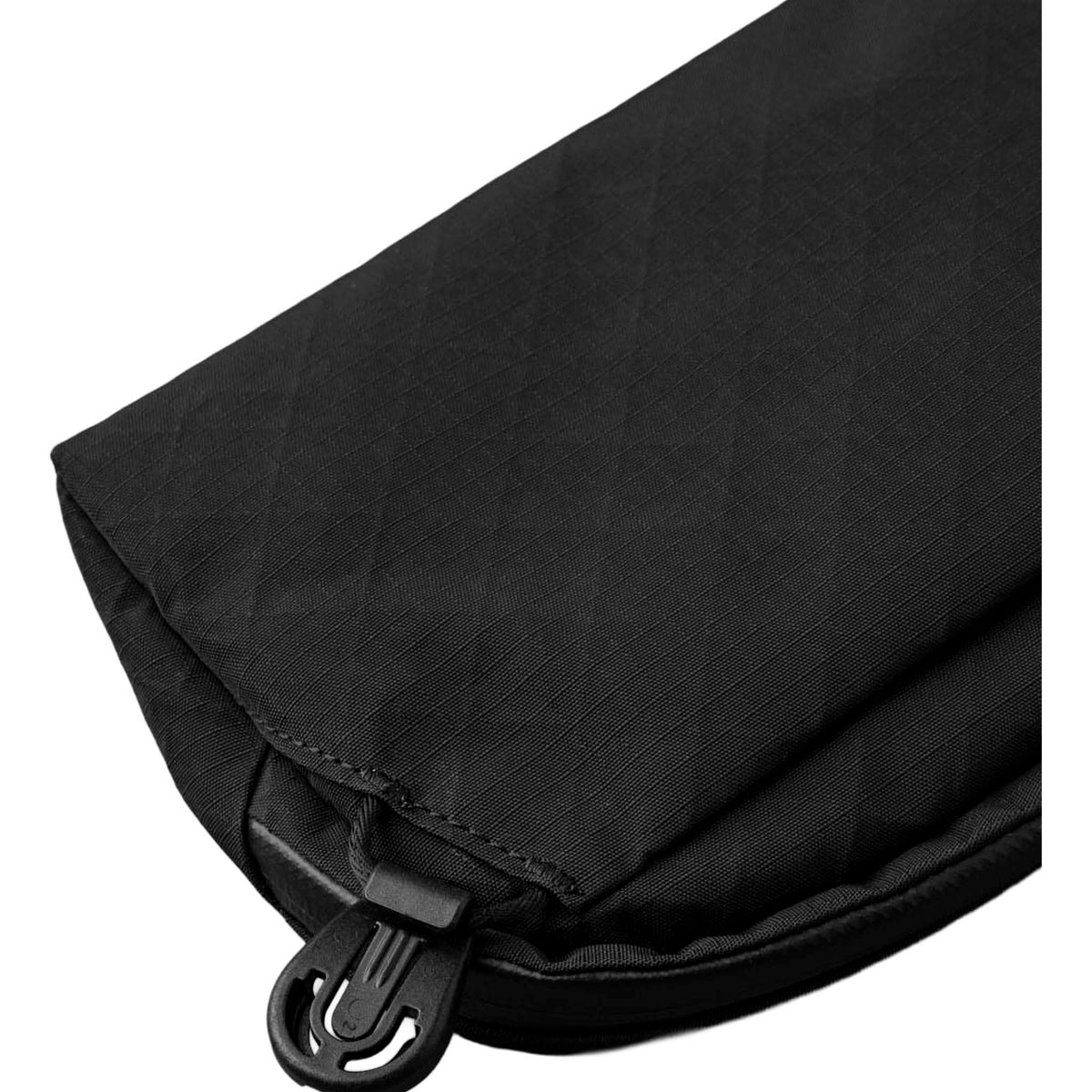 Flight Sling 1L Alpaka AA010530126 Sling Bags 1L / Black | Axogrid 210D