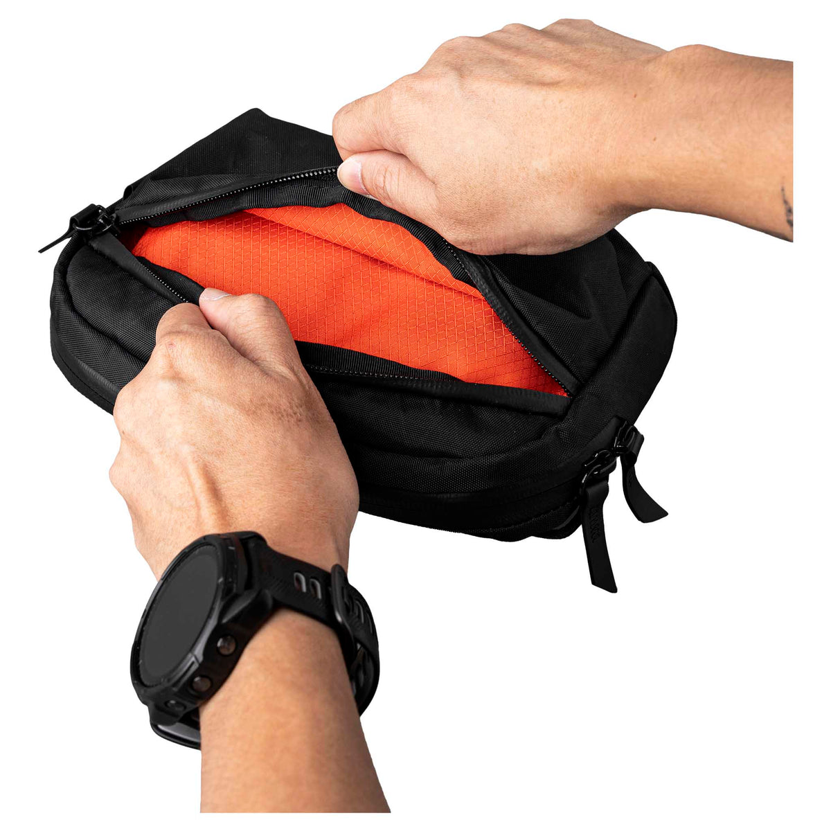Flight Sling 1L Alpaka AA010530106 Sling Bags 1L / Black | X-Pac VX42