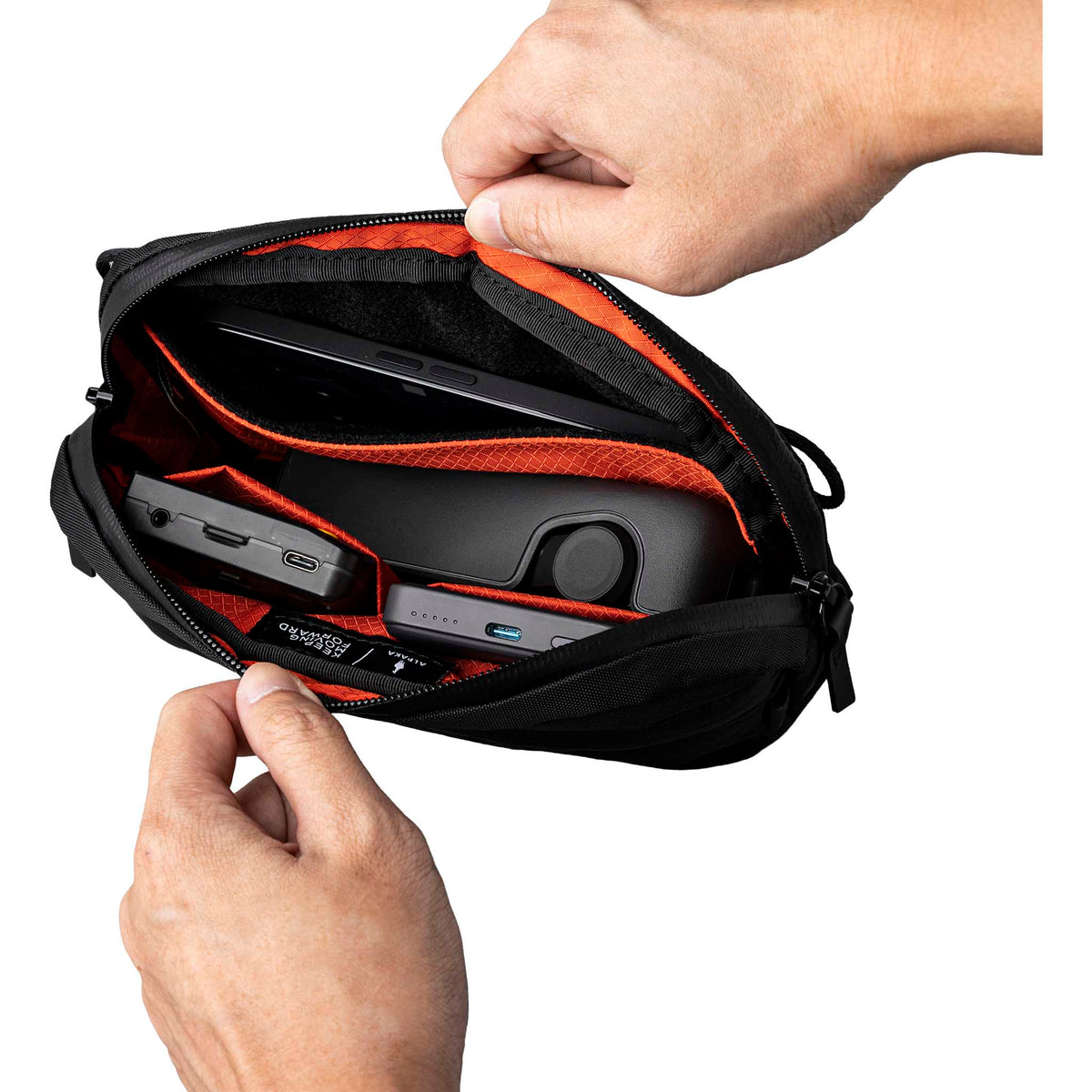 Flight Sling 1L Alpaka AA010530106 Sling Bags 1L / Black | X-Pac VX42
