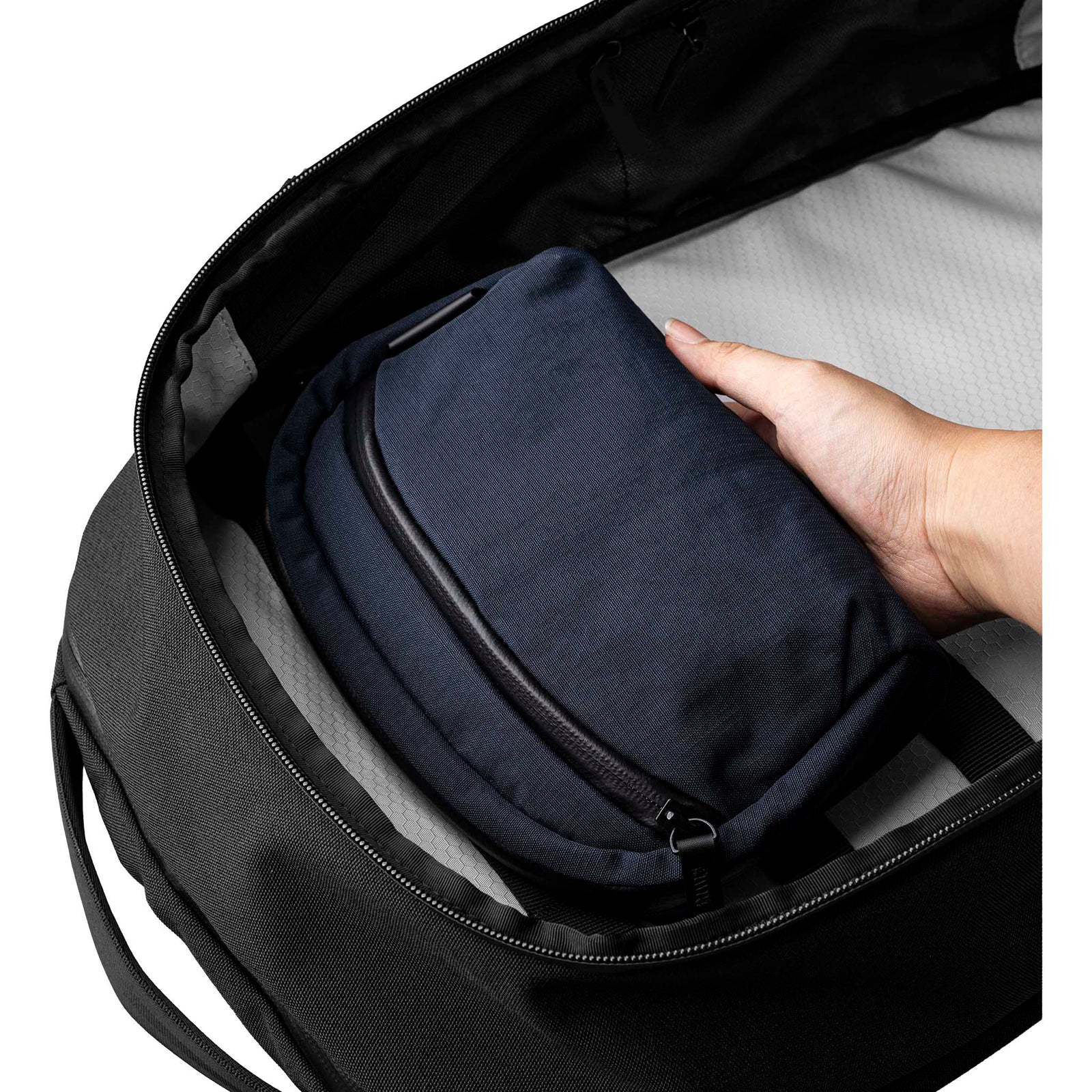 Flight Sling 1L Alpaka AA010530624 Sling Bags 1L / Blue | Axoflux 400D