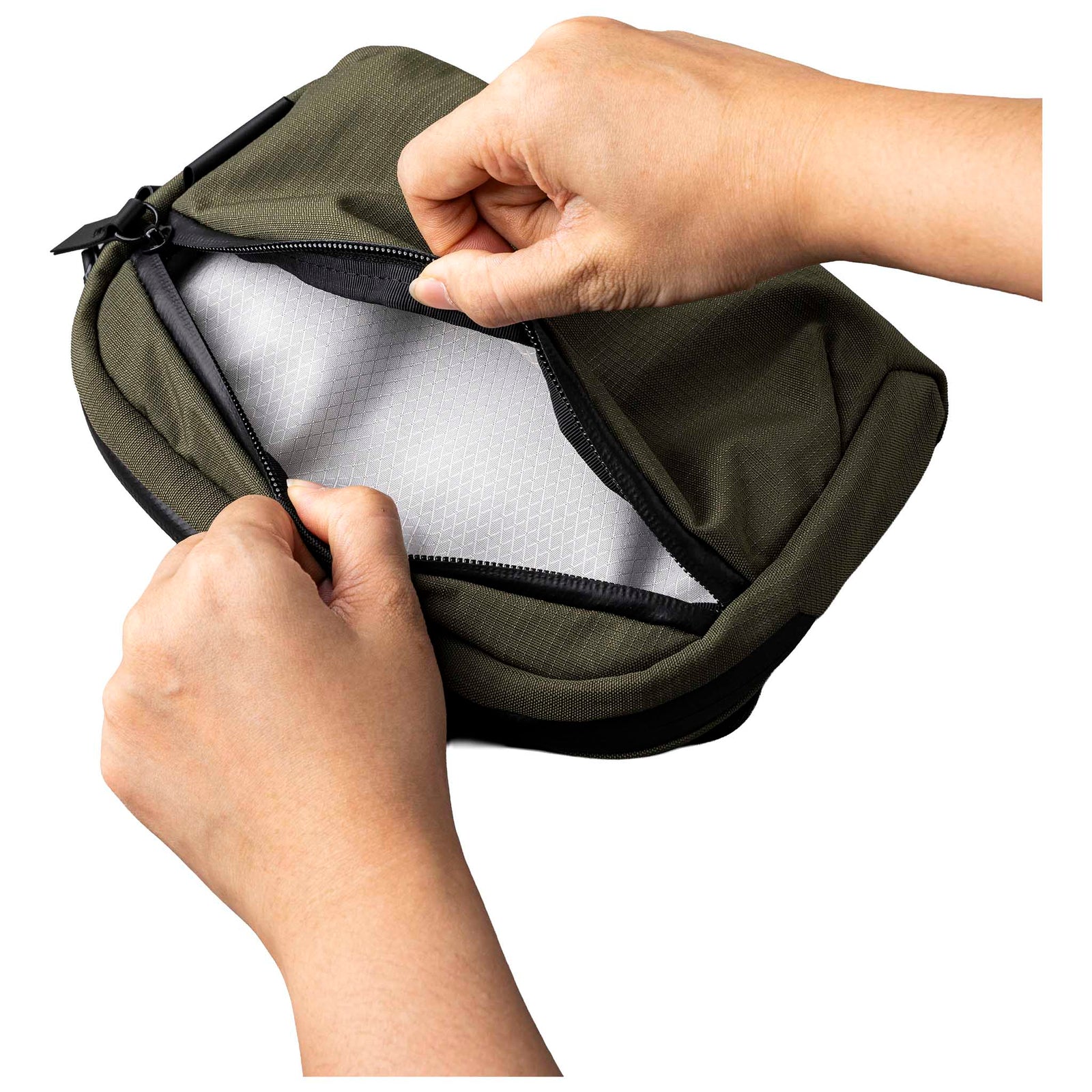 Flight Sling 1L Alpaka AA010530524 Sling Bags 1L / Green | Axoflux 400D