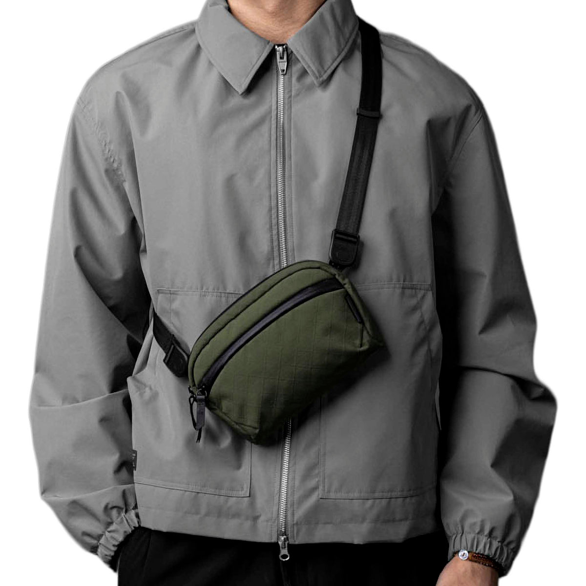 Flight Sling 1L Alpaka AA010530526 Sling Bags 1L / Green | Axogrid 210D