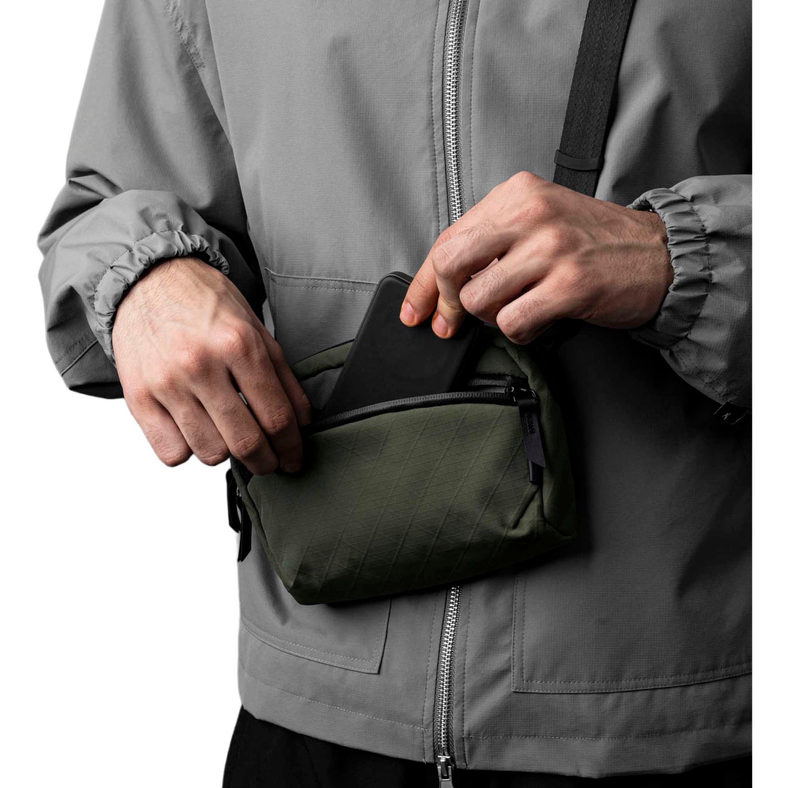 Flight Sling 1L Alpaka AA010530526 Sling Bags 1L / Green | Axogrid 210D