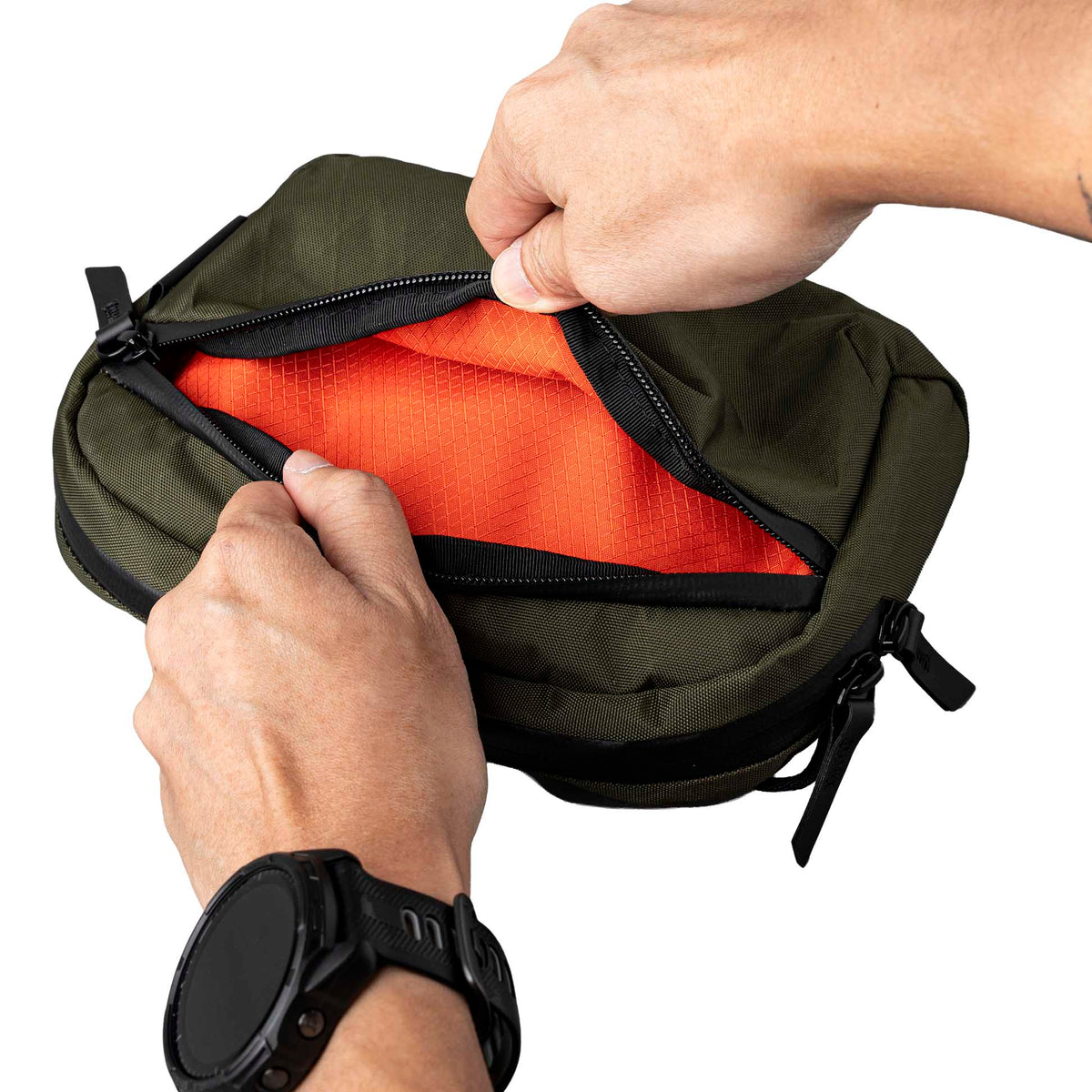 Flight Sling 1L Alpaka AA010530507 Sling Bags 1L / Olive Green | X-Pac X42