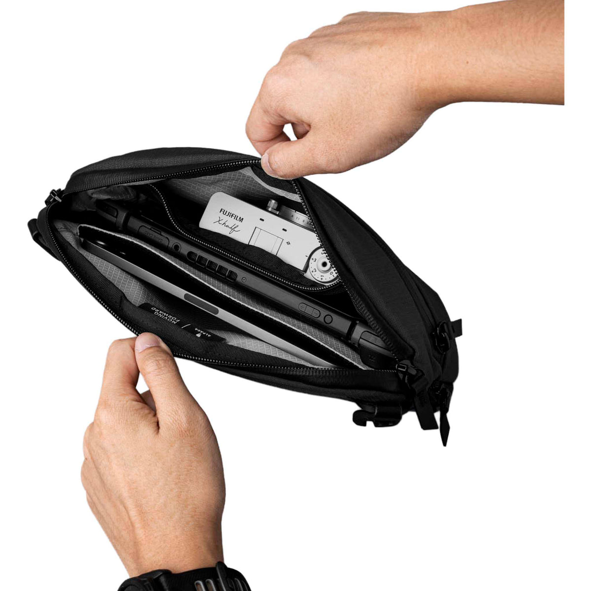 Flight Sling Pro Alpaka AA010870124 Sling Bags 2.5L / Black Axoflux 400D Ripstop Nylon