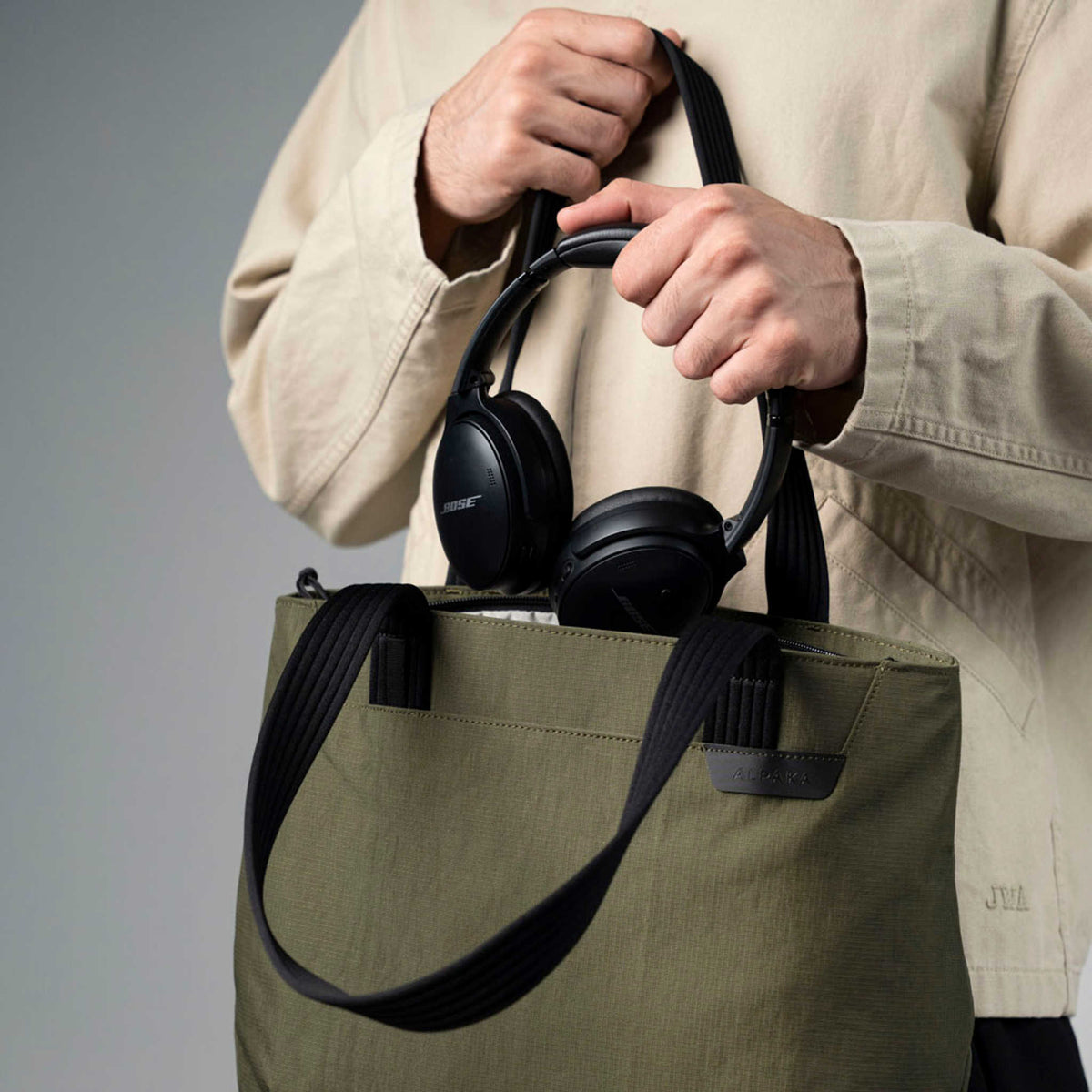 Flight Tote (S) Alpaka AD011010524 Tote Bags One Size / Green Axoflux 400D Ripstop Nylon