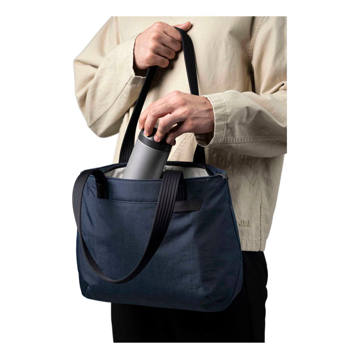 Flight Tote (S) Alpaka AD011010624 Tote Bags One Size / Moonlight Blue Axoflux 400D Ripstop Nylon