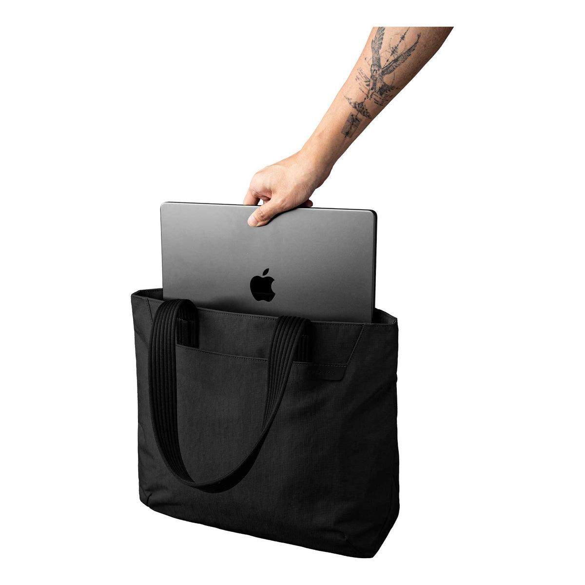 Flight Tote Alpaka Tote Bags