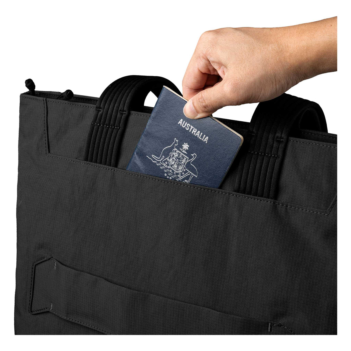 Flight Tote Alpaka Tote Bags