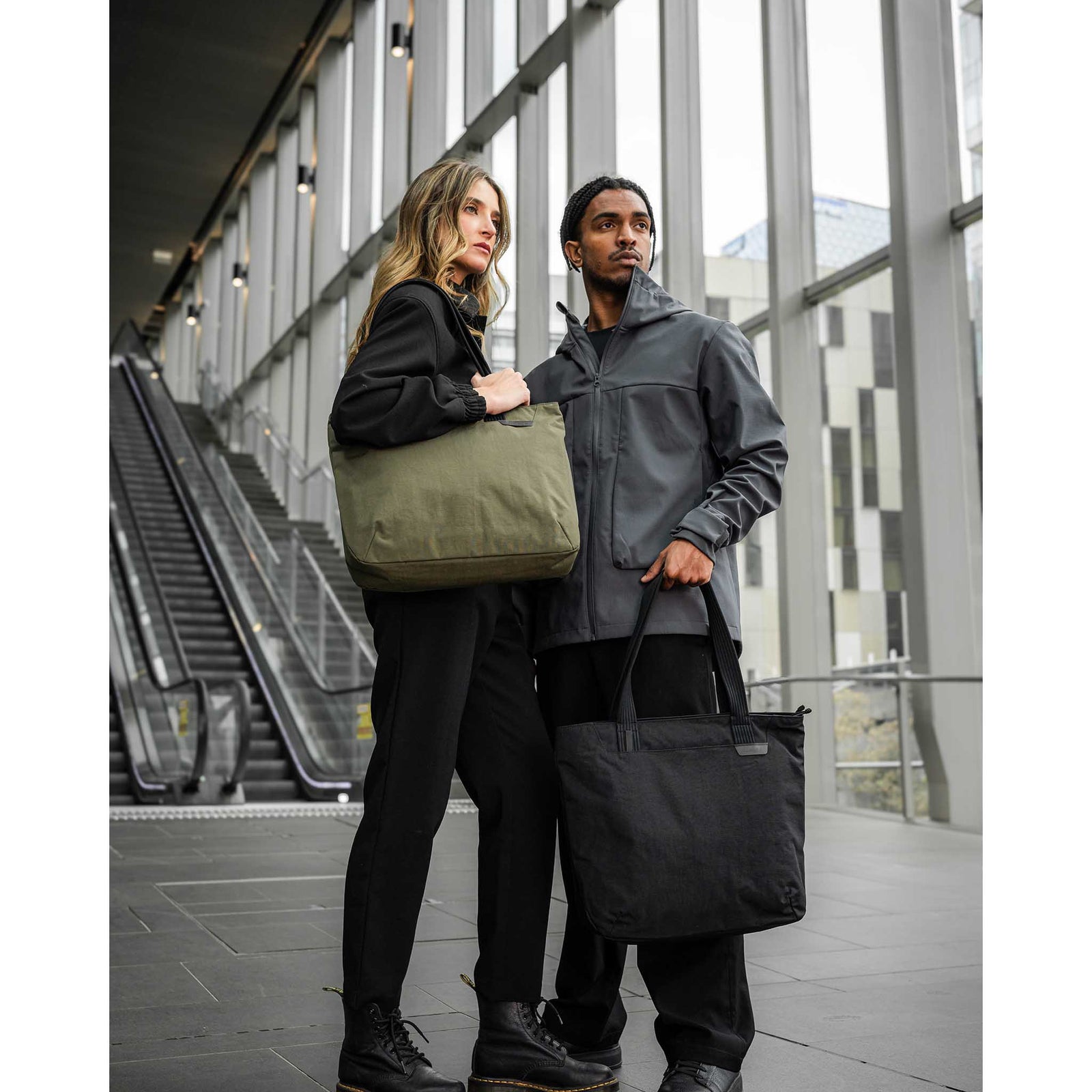 Flight Tote Alpaka Tote Bags