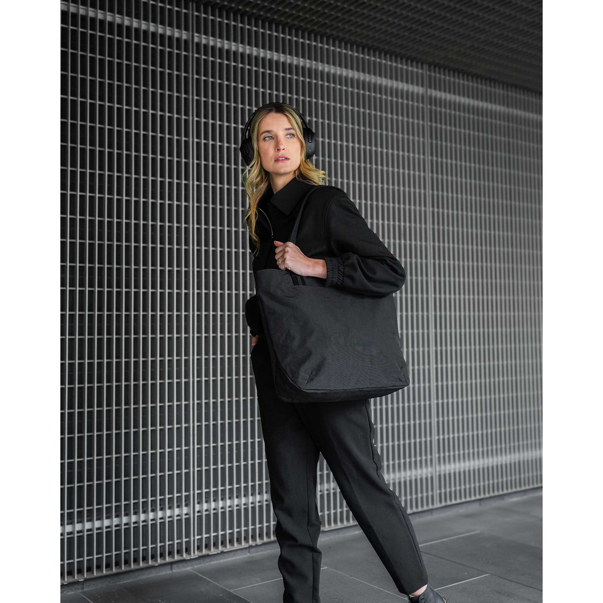 Flight Tote Alpaka Tote Bags