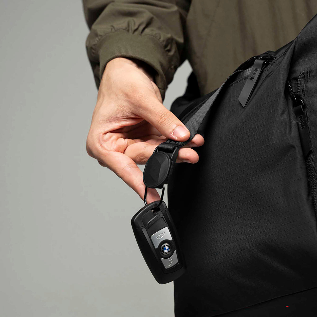 Flow Satchel Alpaka AD010720118 Satchels 10L / Black Axolux 210D