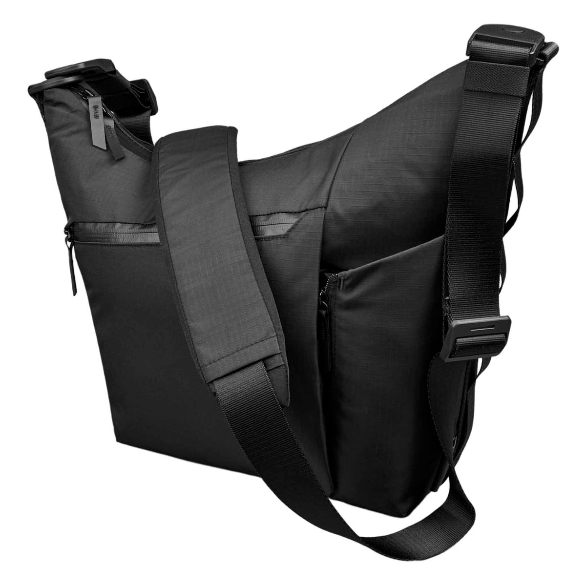 Flow Satchel Alpaka AD010720118 Satchels 10L / Black Axolux 210D