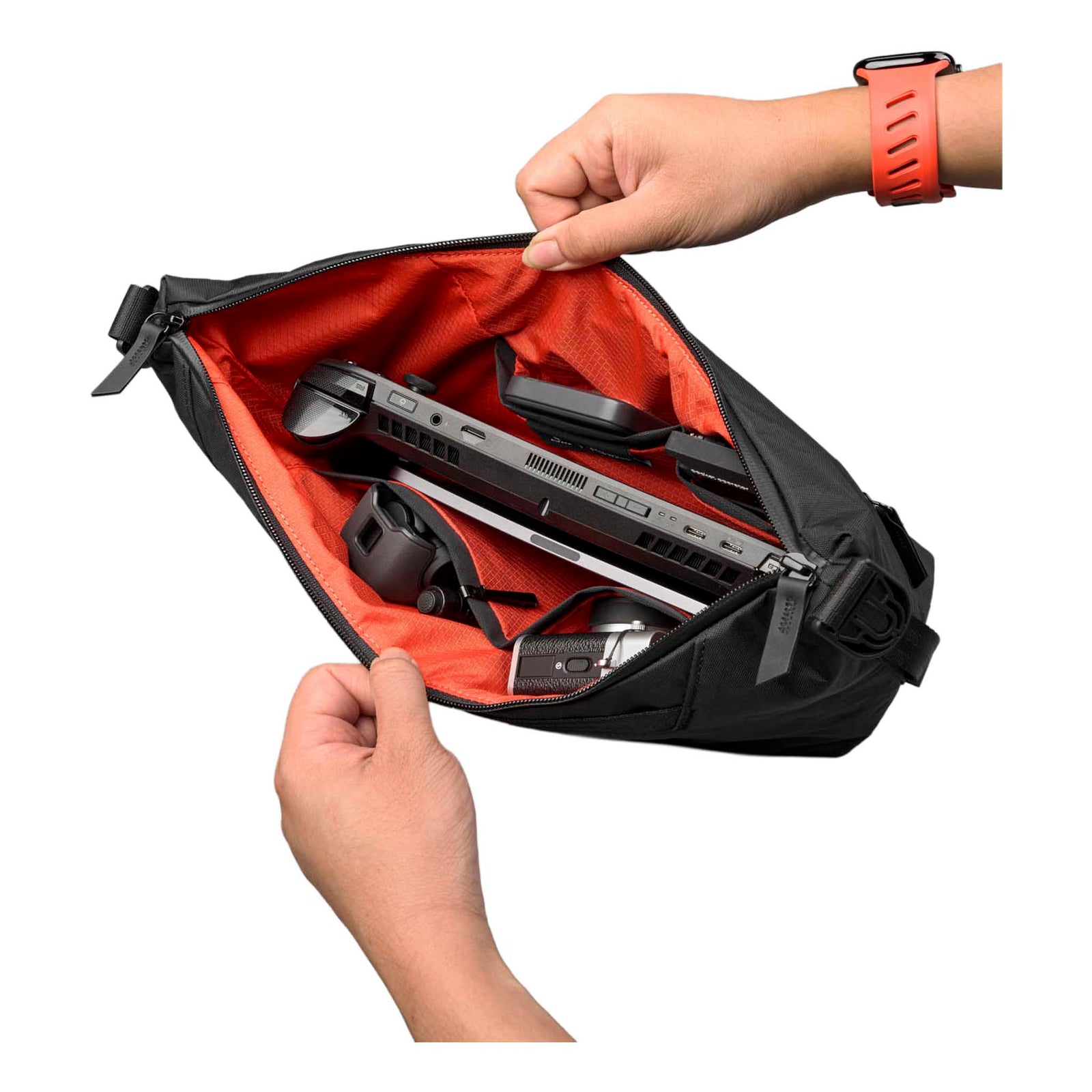 Flow Satchel Alpaka AD010700107 Satchels 4L / Black X-Pac X42