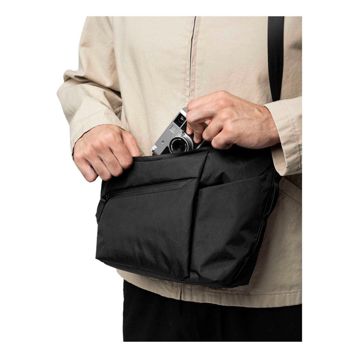 Flow Satchel Alpaka AD010700107 Satchels 4L / Black X-Pac X42
