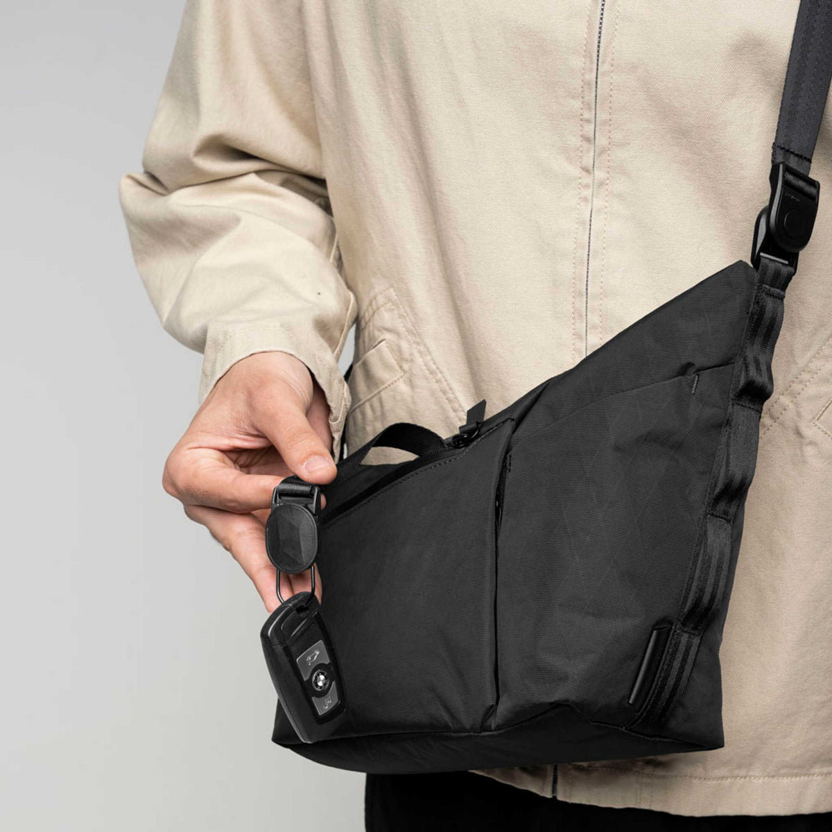 Flow Satchel Alpaka AD010700107 Satchels 4L / Black X-Pac X42