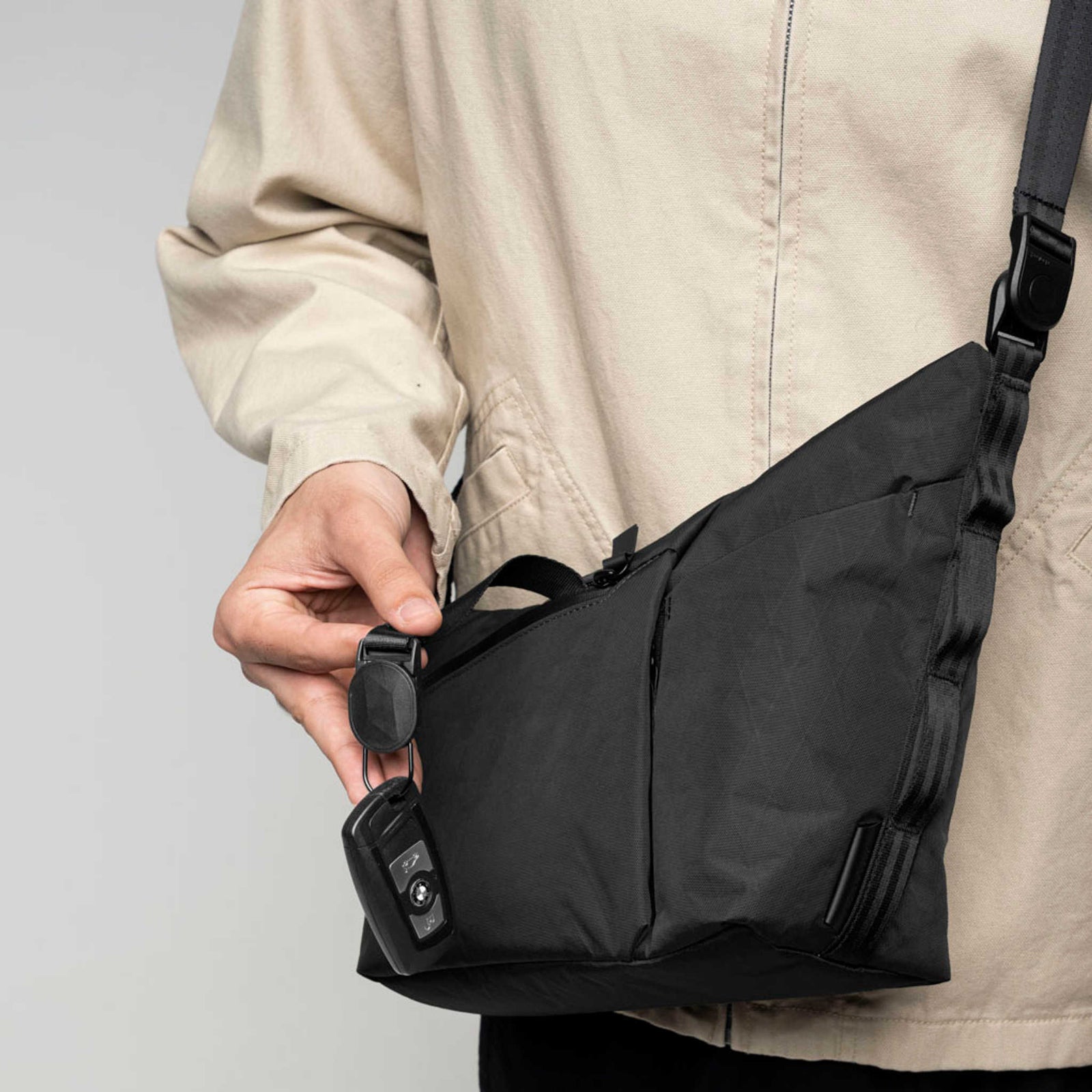 Flow Satchel Alpaka AD010700107 Satchels 4L / Black X-Pac X42
