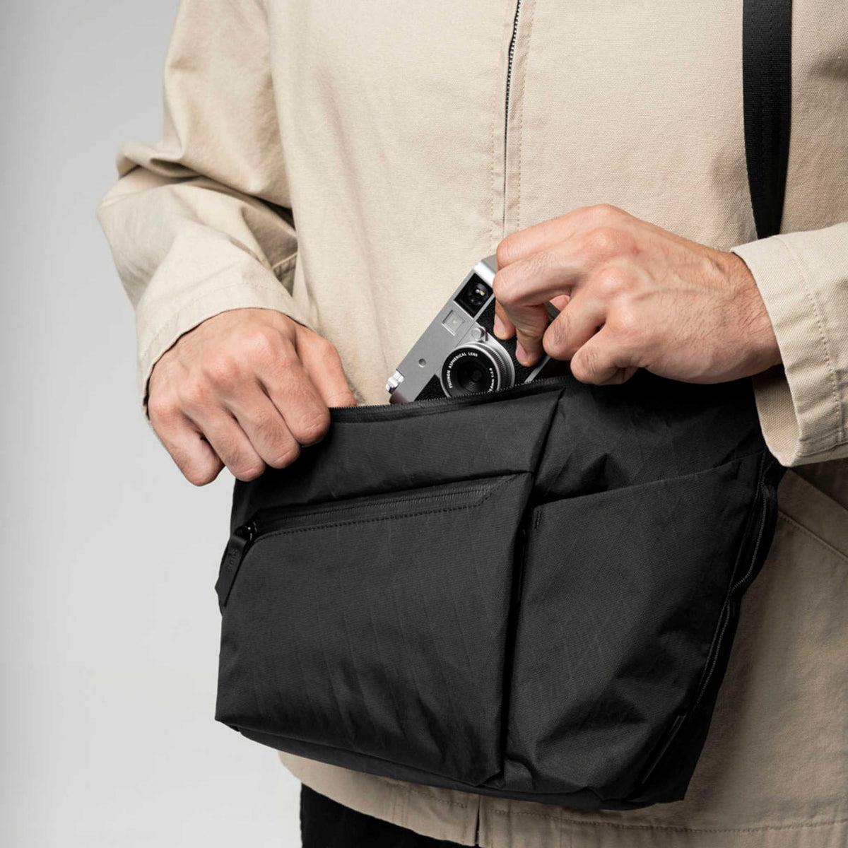Flow Satchel Alpaka AD010700107 Satchels 4L / Black X-Pac X42