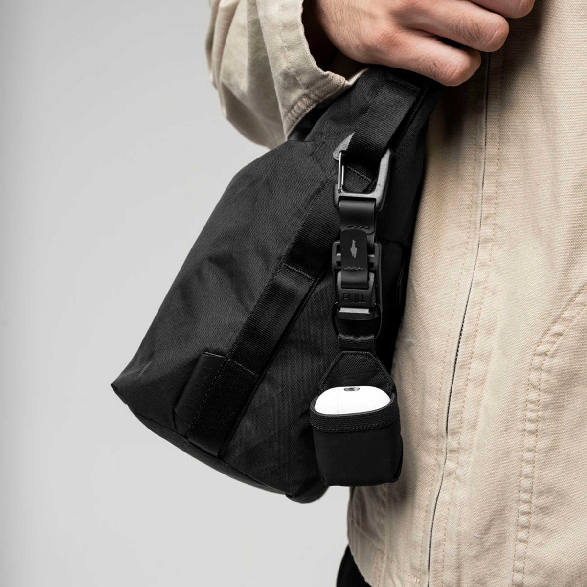 Flow Satchel Alpaka AD010700107 Satchels 4L / Black X-Pac X42