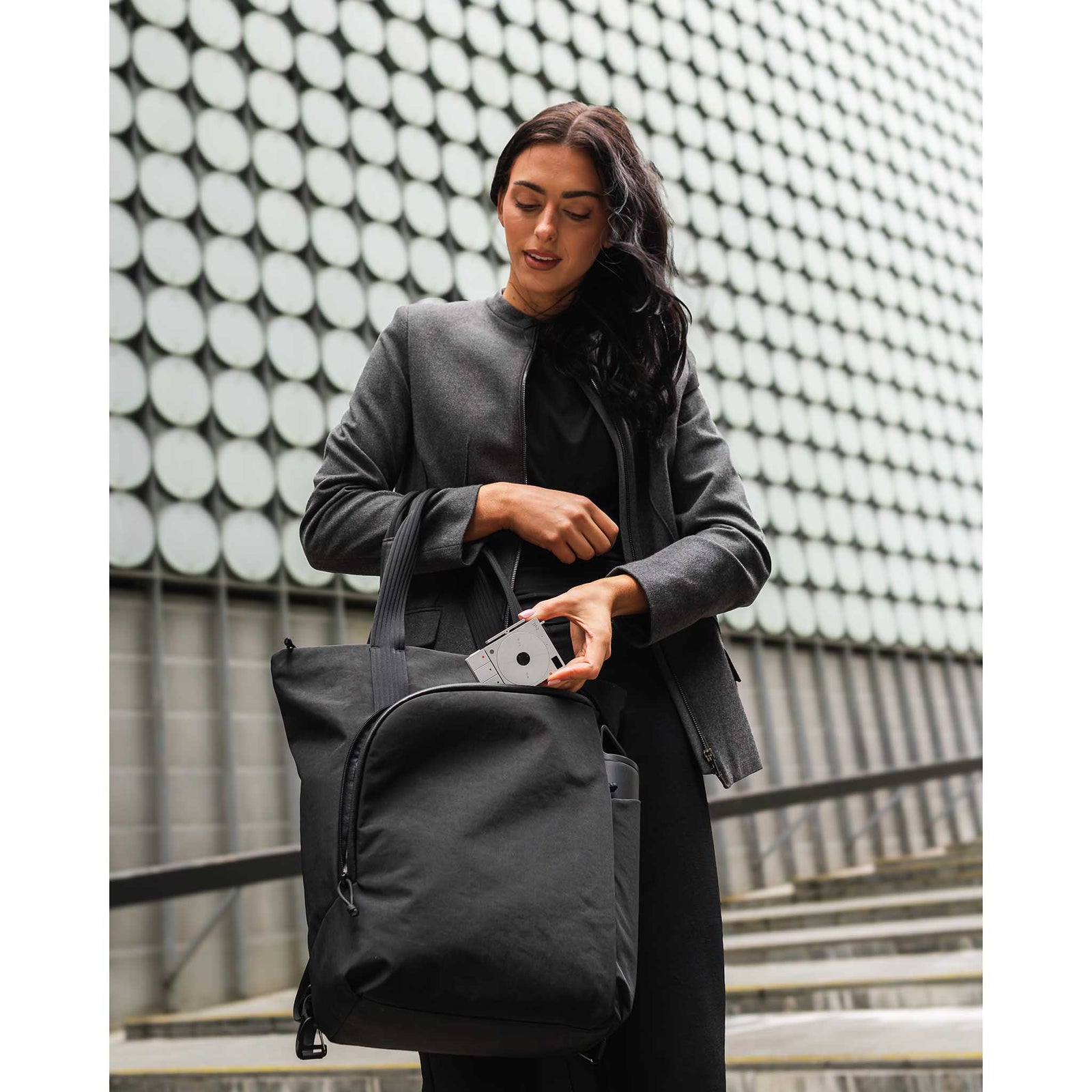 Flow Totepack Alpaka AA010850524 Tote Bags 14L / Green | Axoflux 400D Washed Nylon