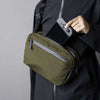 Go Sling Mini v2 Alpaka AA010480521 Sling Bags 5L / Army Green | Axoflux 300D