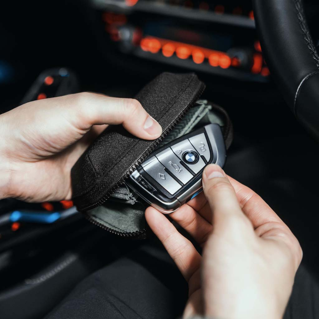 HUB Zip Pocket Alpaka AD010660121 Pouches One Size / Black | Axoflux 300D
