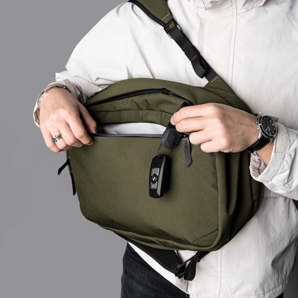 Metro Backpack Pro Alpaka AA010520517 Backpacks 24L / Army Green | Axoflux 600D