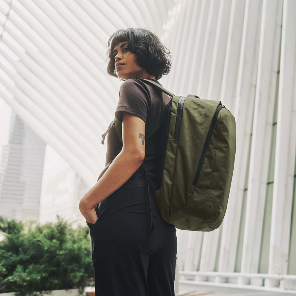 Metro Backpack Pro Alpaka AA010520506 Backpacks 24L / Olive Green | X-Pac VX42