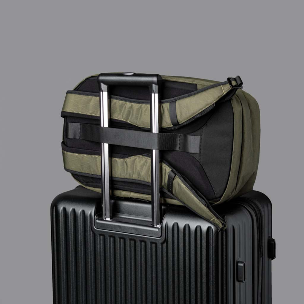 Metro Backpack Pro Alpaka AA010520506 Backpacks 24L / Olive Green | X-Pac VX42