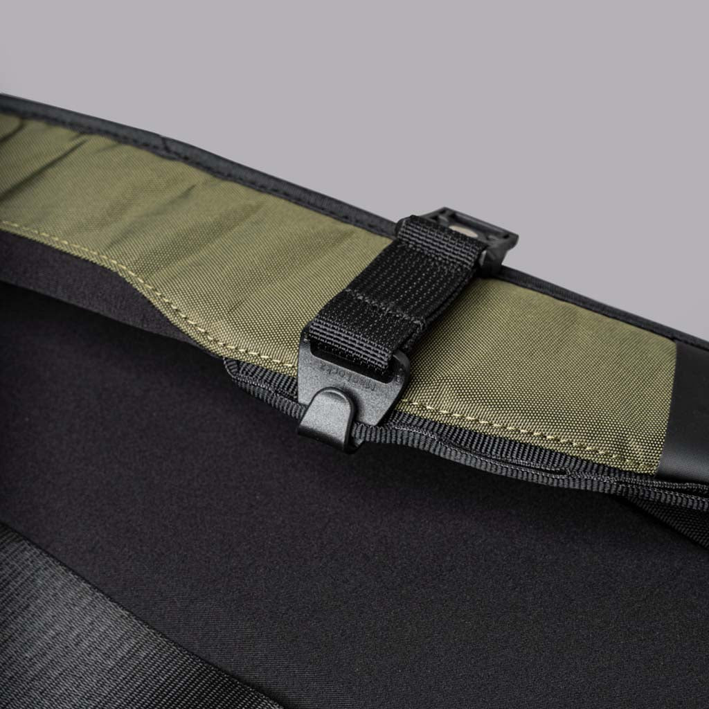 Metro Backpack Pro Alpaka AA010520506 Backpacks 24L / Olive Green | X-Pac VX42