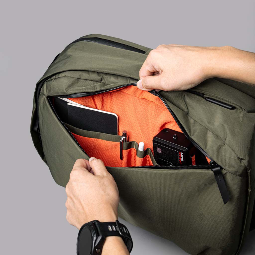 Metro Backpack Pro Alpaka AA010520506 Backpacks 24L / Olive Green | X-Pac VX42