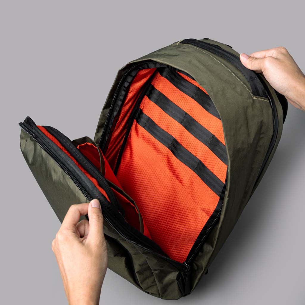 Metro Backpack Pro Alpaka AA010520506 Backpacks 24L / Olive Green | X-Pac VX42